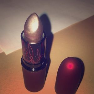 LE. MAC & RIRI Lipstick Viva Glam Rihanna 2